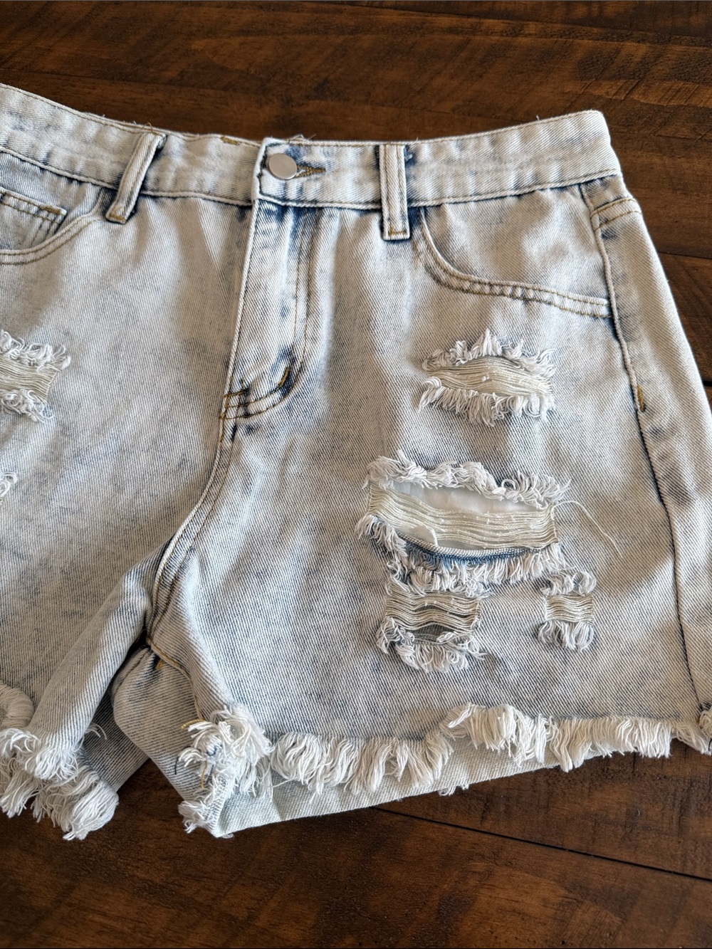 sofia by sofia vergara Light Wash Distressed Denim Shorts - Picture 2 of 8